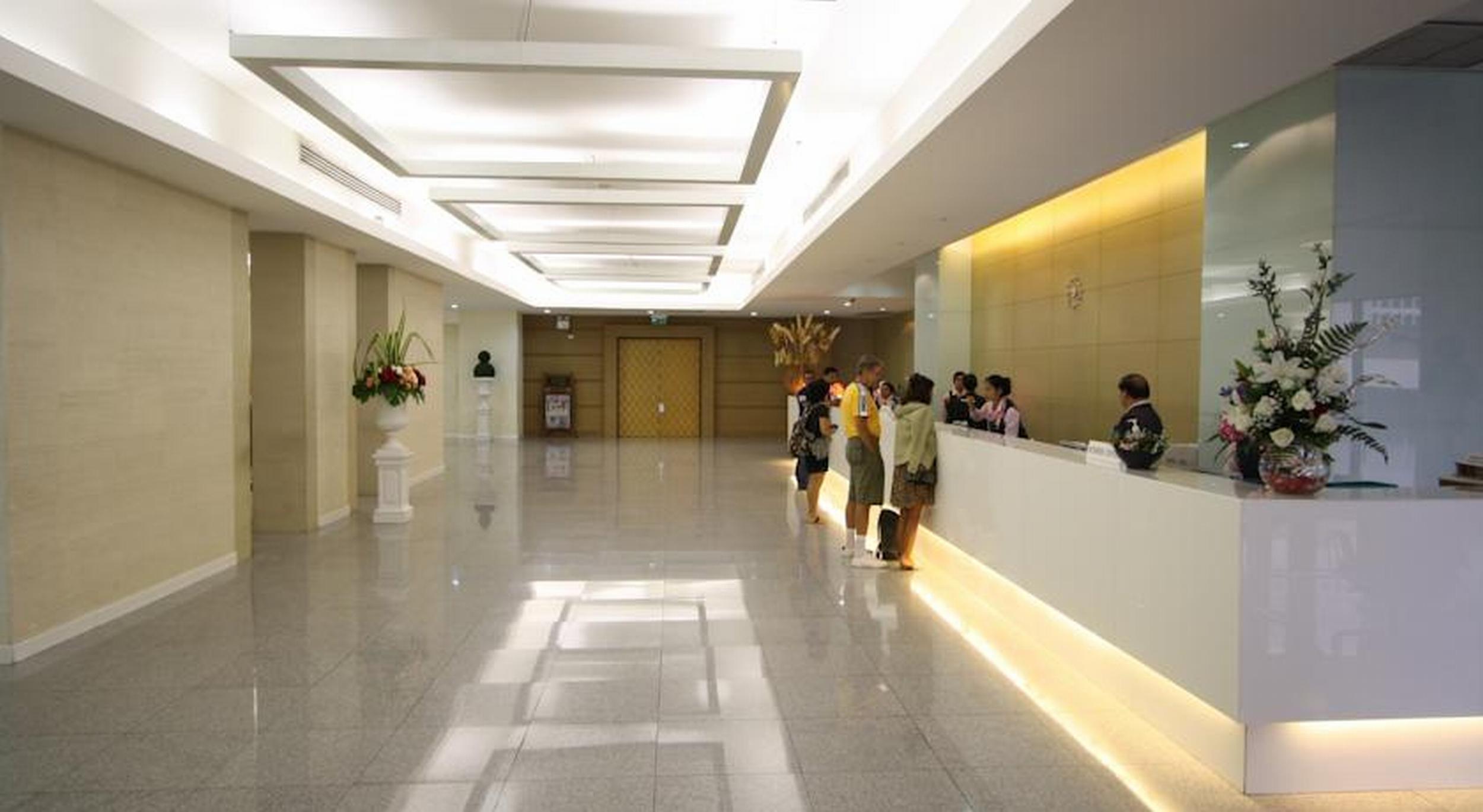 Baiyoke Suite Hotel Bangkok Exterior foto