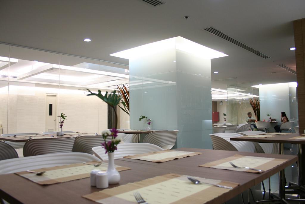 Baiyoke Suite Hotel Bangkok Exterior foto